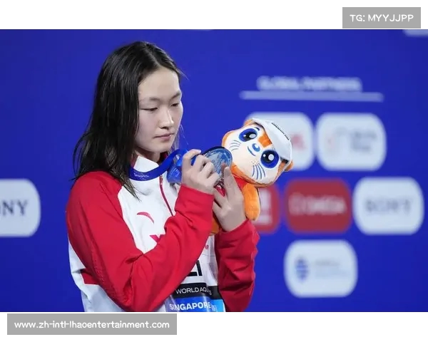 李冰洁与杨佩琪携手晋级女子400米自由泳决赛展现中国游泳新辉煌 李冰洁与杨佩琪携手晋级女子400米自由泳决赛展现中国游泳新辉煌